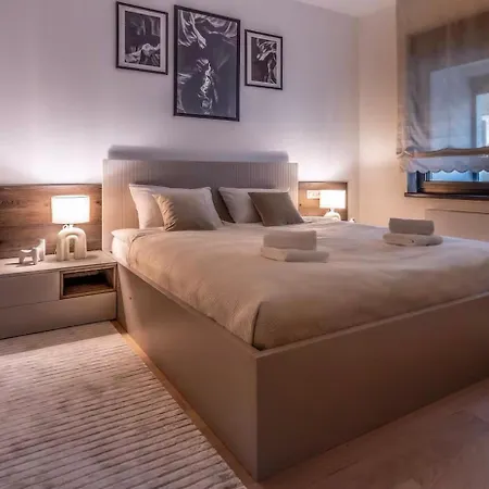 Apartment Prestige Luxury - Prime Location - Private Garage Parking Sarajevo