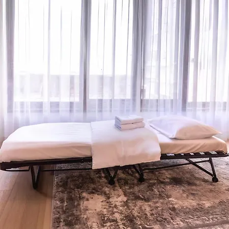 Prestige Luxury - Prime Location - Private Garage Parking * Sarajevo