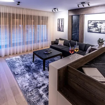 Prestige Luxury - Prime Location - Private Garage Parking * Sarajevo