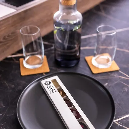 Prestige Luxury - Prime Location - Private Garage Parking Appartement