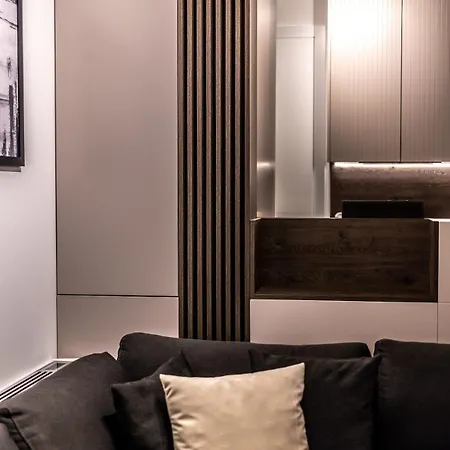 Apartmán Prestige Luxury - Prime Location - Private Garage Parking *