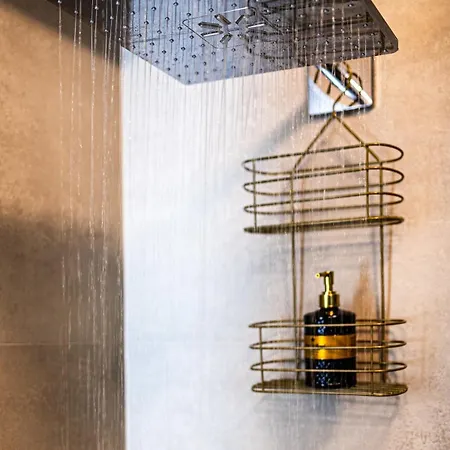 Apartment Prestige Luxury - Prime Location - Private Garage Parking Sarajevo