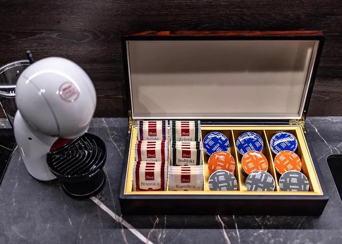 Prestige Luxury - Prime Location - Private Garage Parking Lejlighed