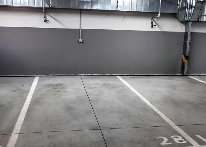 Prestige Luxury - Prime Location - Private Garage Parking * Sarajevo